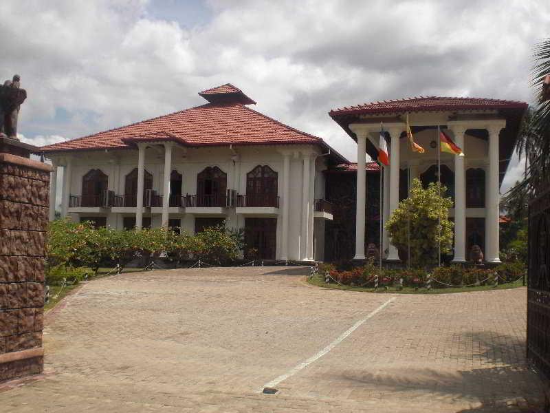 Hotel Yapahuwa Paradise Exterior foto